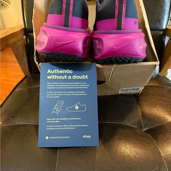 NIKE WMNS ZOOMX INVINCIBLE RUN FK 3 - Picture 14 of 16